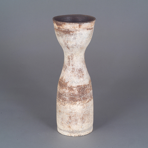 A buff t-material vase made by Hans Coper in 1958 sold at auction by Maak Contemporary Ceramics