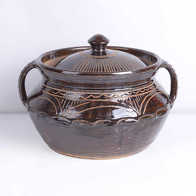 Ceramic artwork from Maak collection