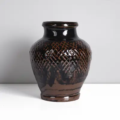 Ceramic artwork from Maak collection