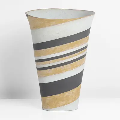 Ceramic artwork from Maak collection