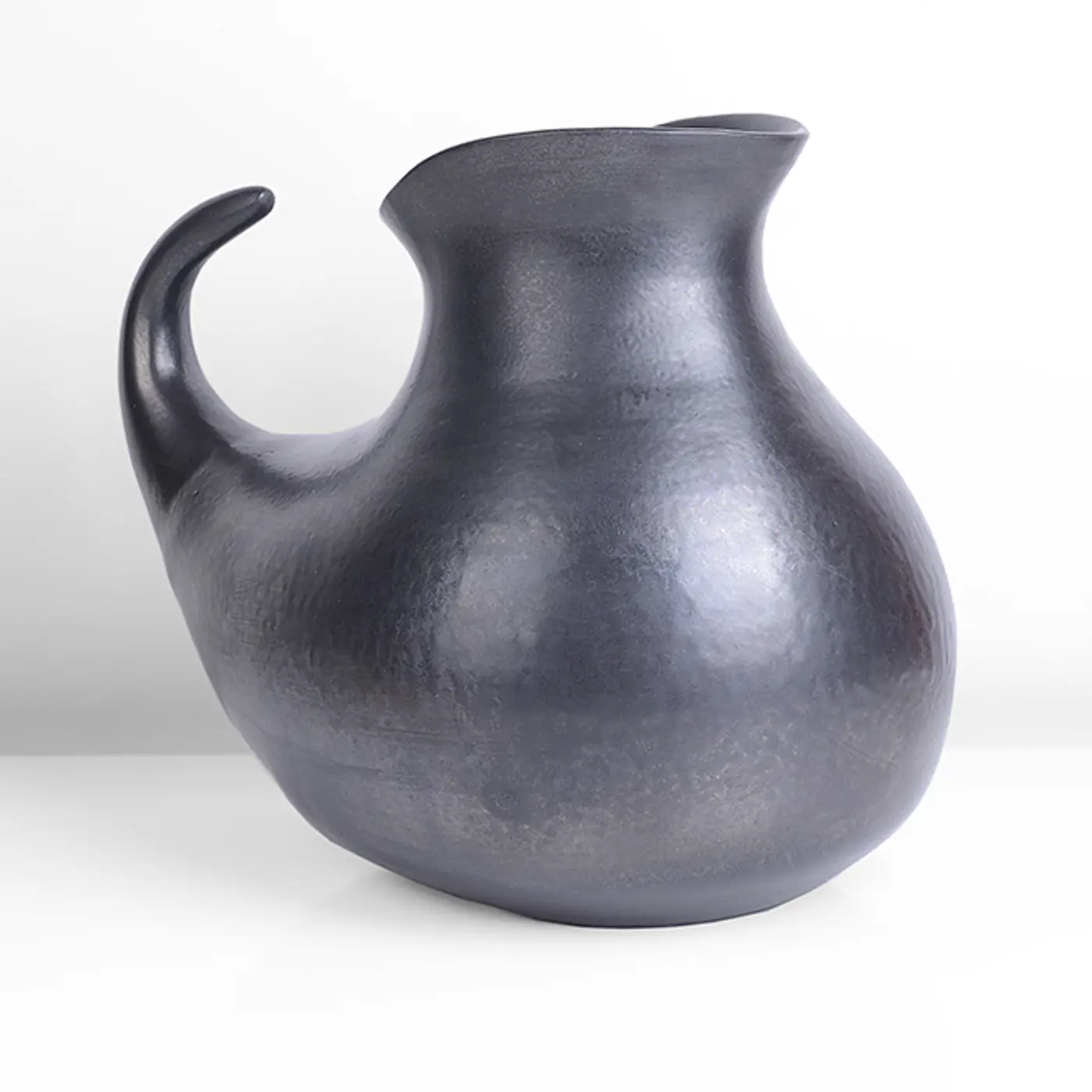 Ceramic artwork from Maak collection