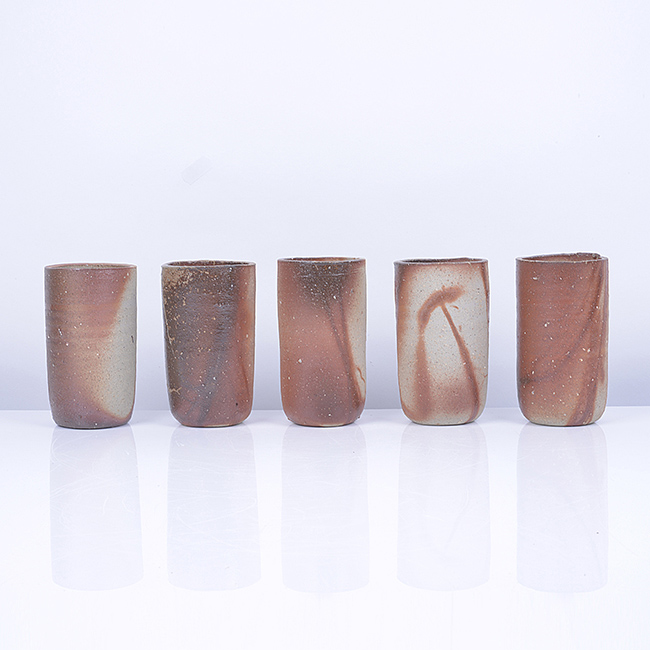 Five stoneware bizen cups made by Isezaki Koichiro sold at auction by Maak