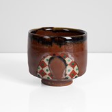 A stoneware chawan made by Hamada Tomoo, sold at auction by Maak