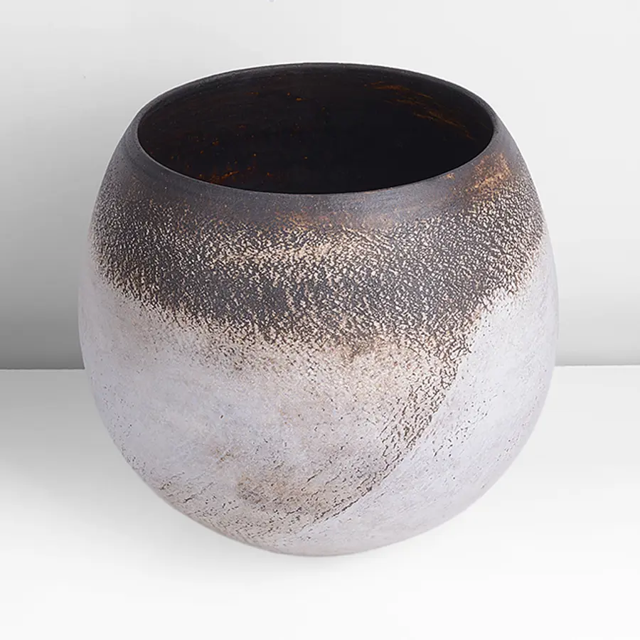 Living Collections news feature at Maak