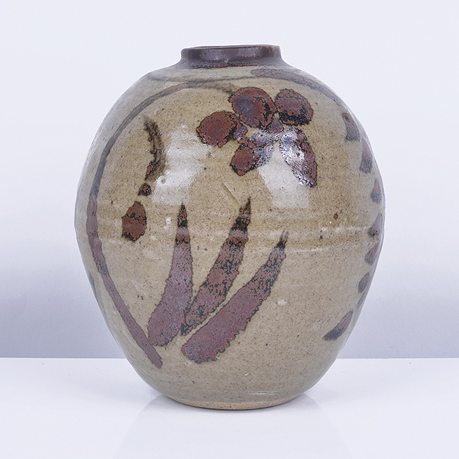 Ceramic artwork from Maak collection, Lot 3